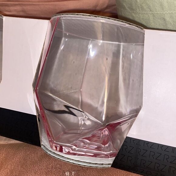 NWT! Rachel Zoe Pink Faceted Wine Gl… - Picture 3 of 9